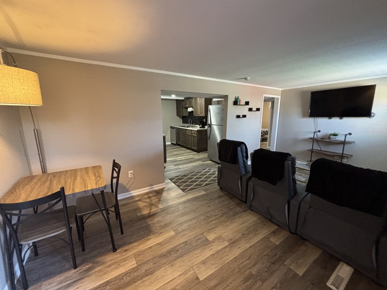 102 Tracy Drive - Photo 5 of 16