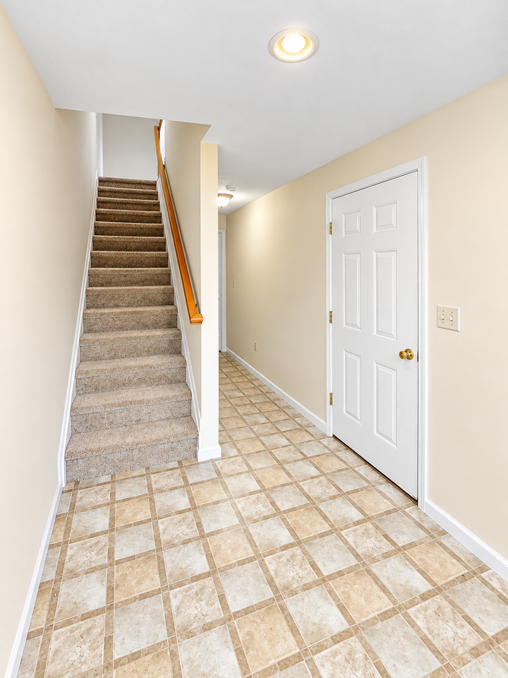 1410 Verdant Spring Ln - Photo 2 of 13