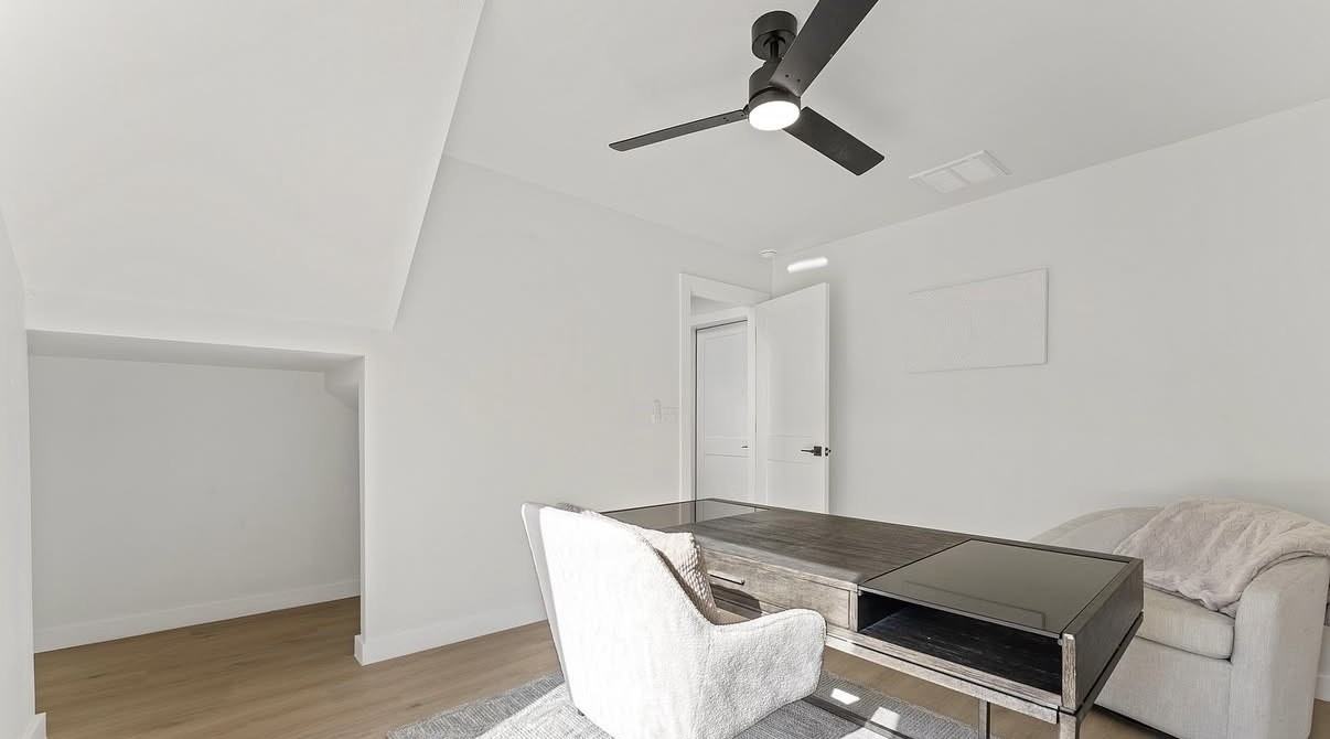 1443 West Hendon Street - Photo 2 of 15
