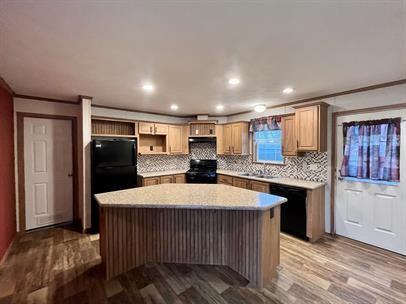 Benton Hills MHP - Photo 2 of 21
