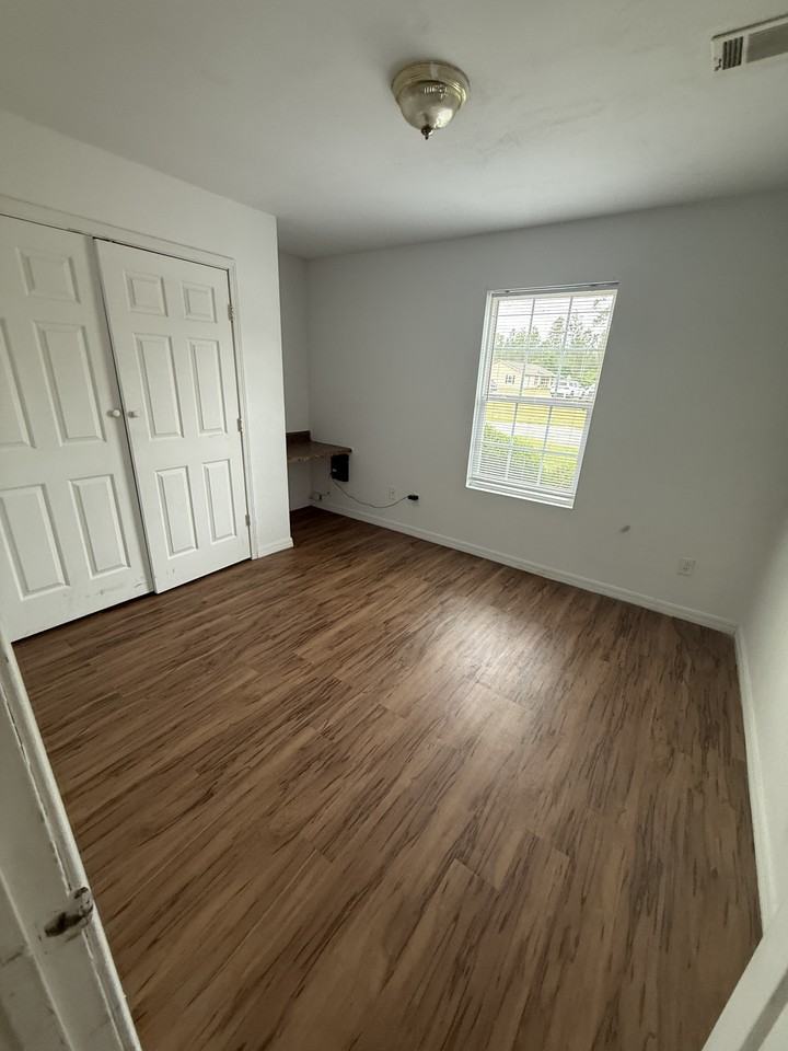 Brock Rd Apartments - Photo 4 of 6