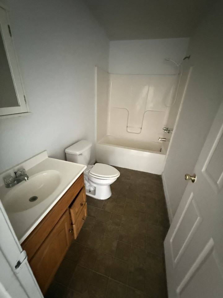 Brock Rd Apartments - Photo 6 of 6