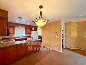 2766 E Mcloughlin Blvd - Photo 1 of 1