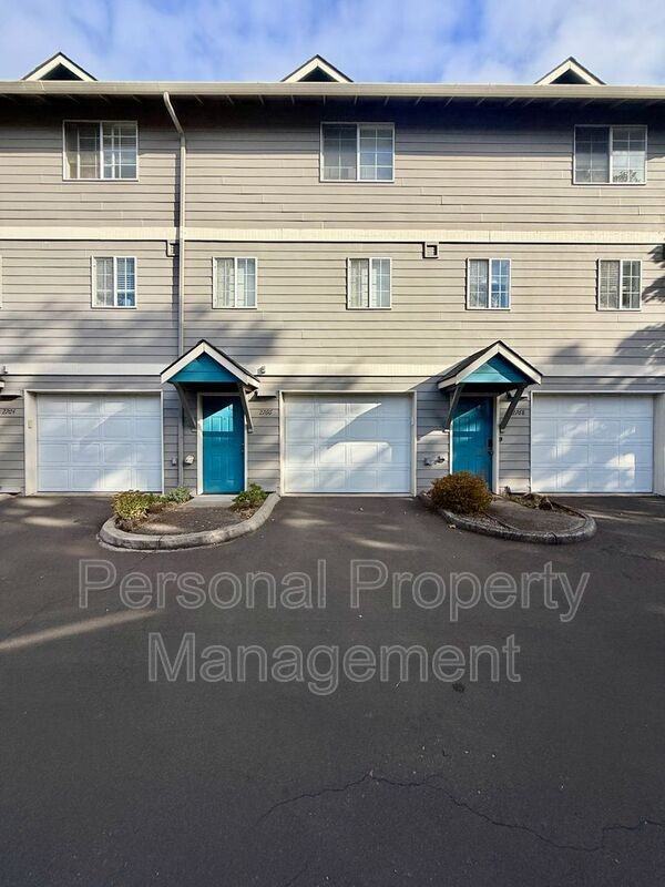 2766 E Mcloughlin Blvd - Photo 2 of 31