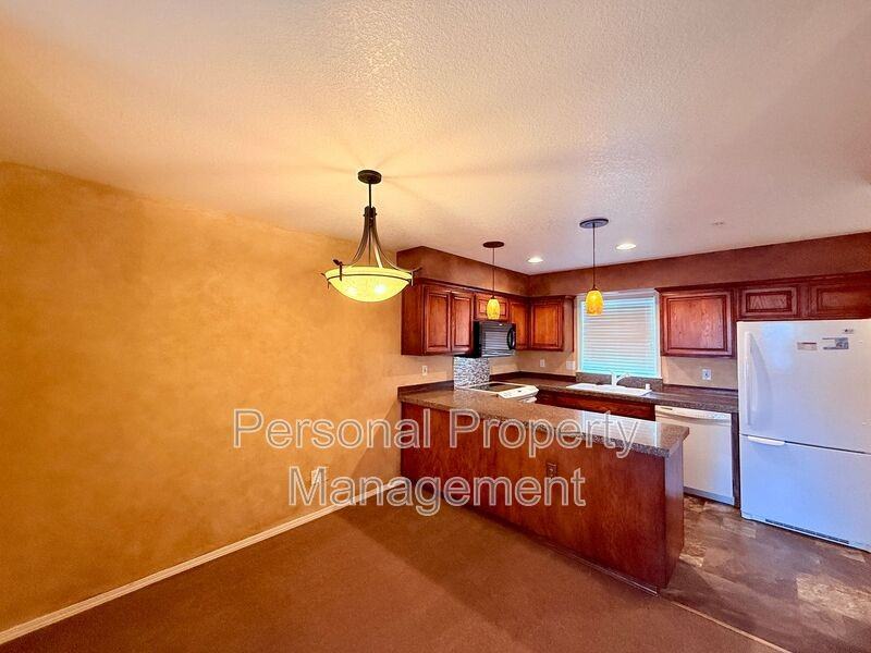 2766 E Mcloughlin Blvd - Photo 7 of 31