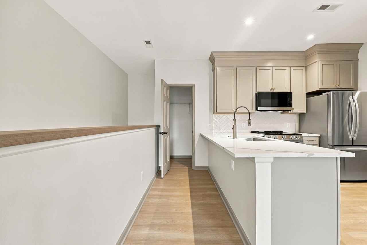 Coventry Apartments - Photo 4 of 44
