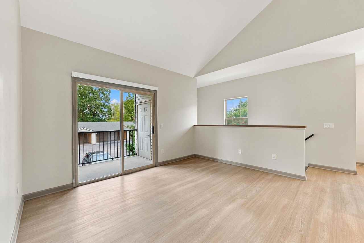 Coventry Apartments - Photo 7 of 44