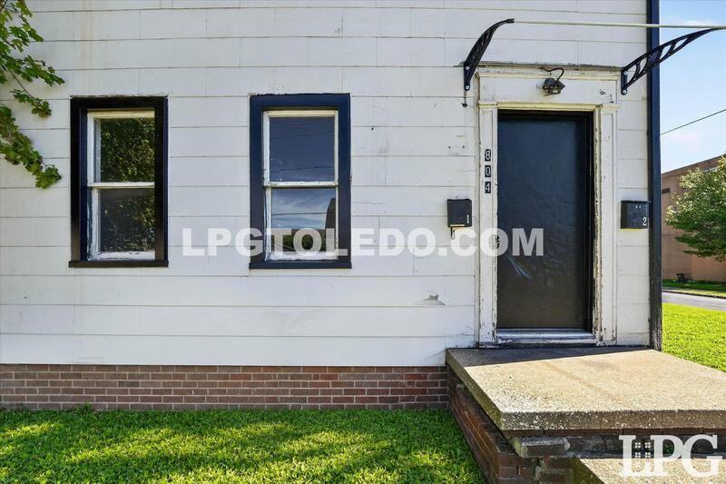 804 2nd St - Photo 3 of 20