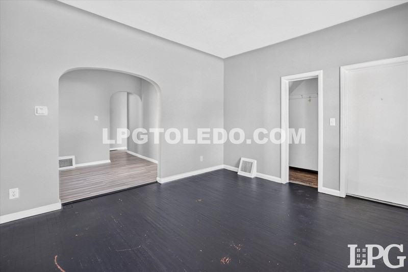 804 2nd St - Photo 7 of 20