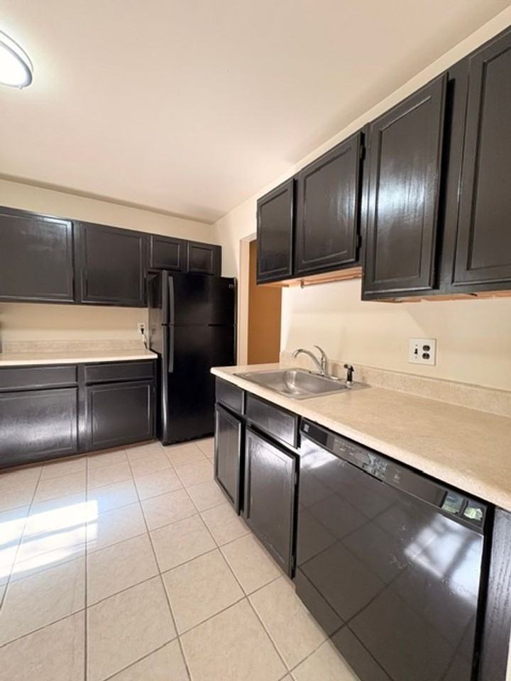 7829 Briardale Ter - Photo 2 of 30