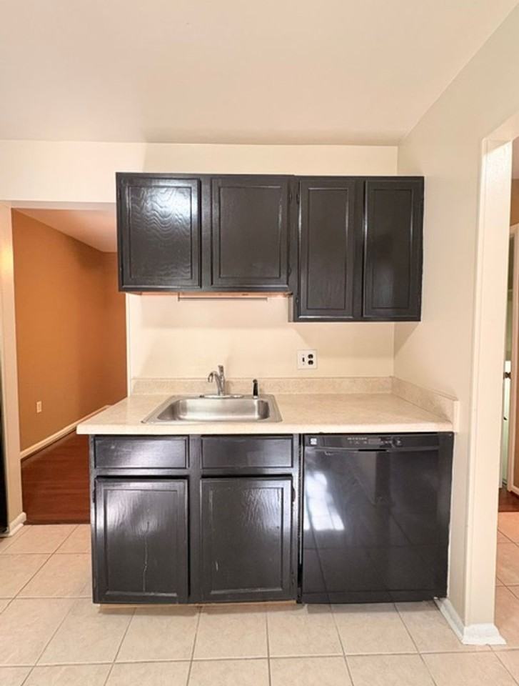 7829 Briardale Ter - Photo 3 of 30