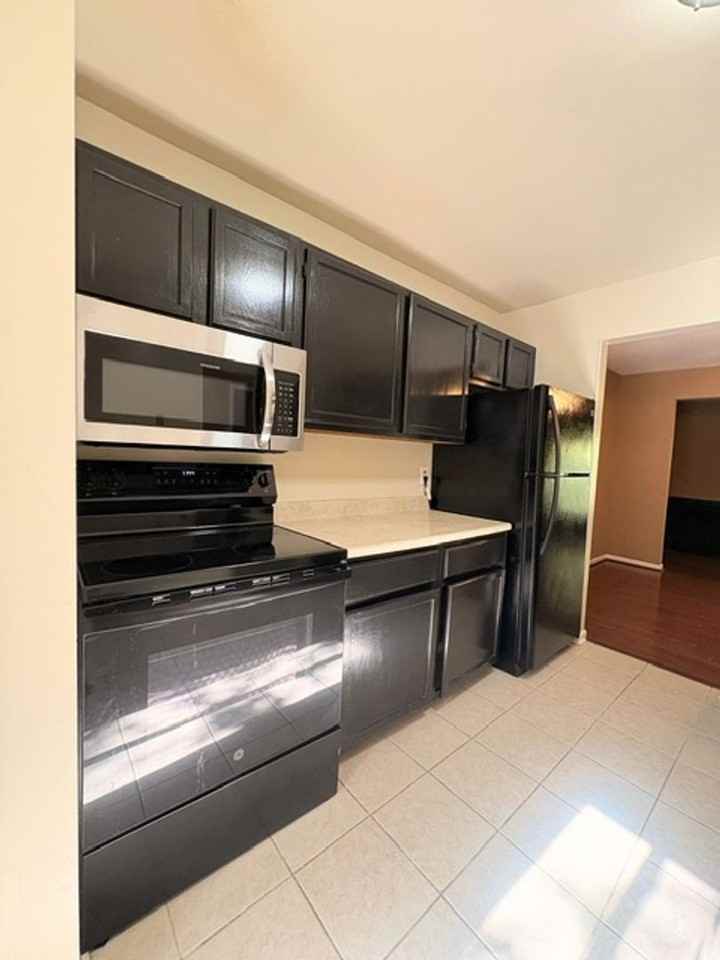 7829 Briardale Ter - Photo 4 of 30