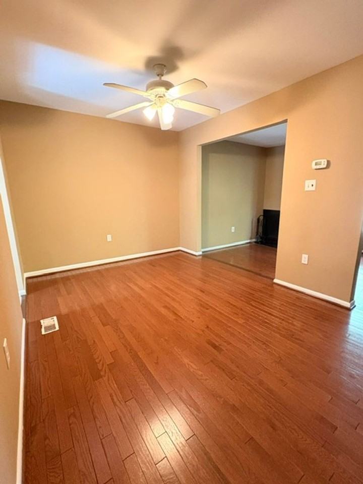 7829 Briardale Ter - Photo 6 of 30