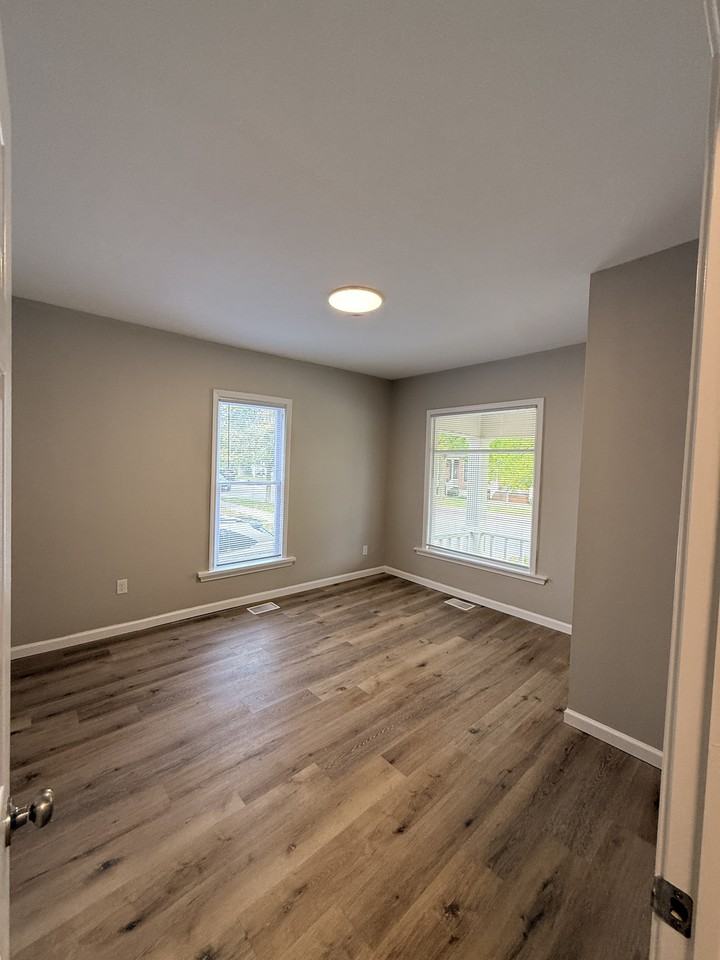 207 West Vine Street - Photo 3 of 17