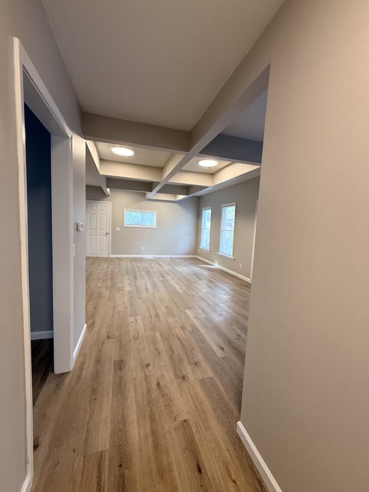 207 West Vine Street - Photo 5 of 17
