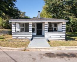 352 Court E - Photo 1 of 1