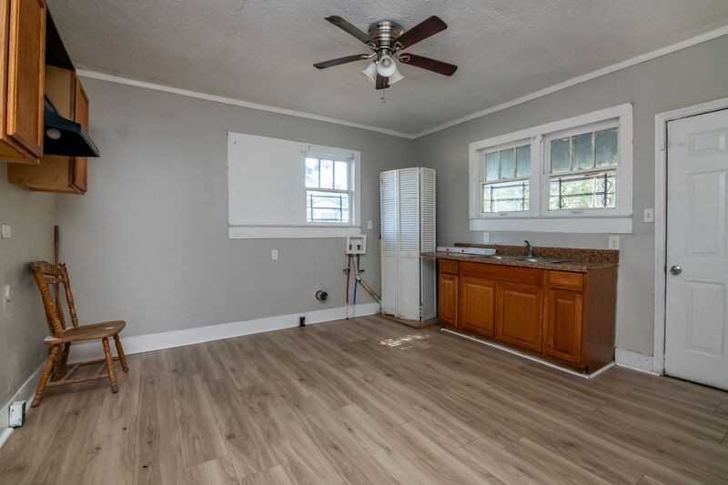 352 Court E - Photo 6 of 16