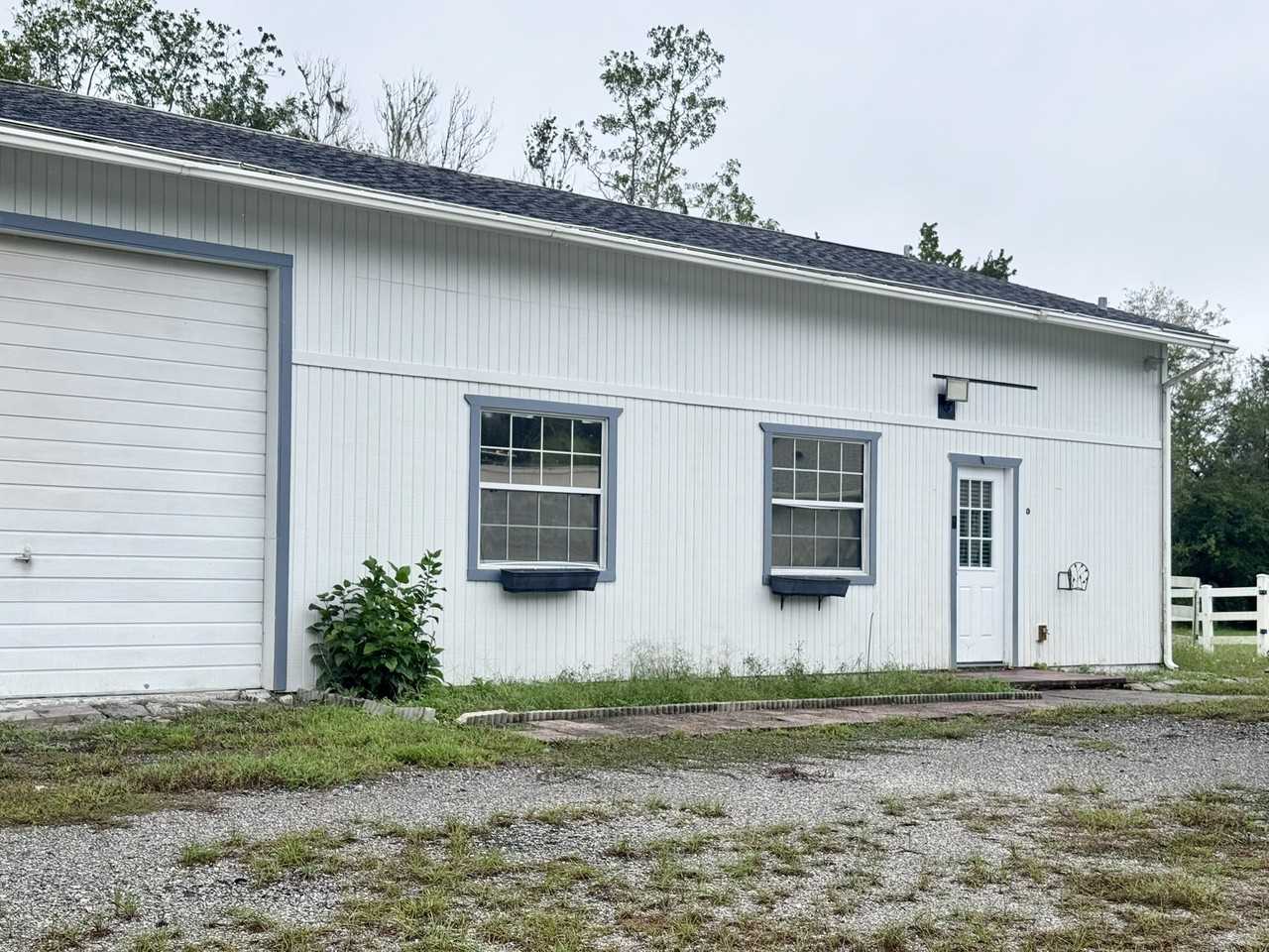 1901 Poppy Lane - Photo 2 of 15