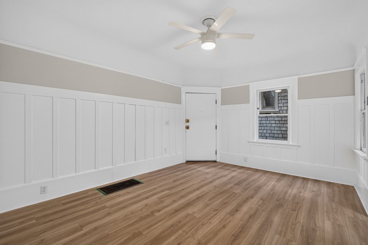 2808 Derby Street - Photo 2 of 10