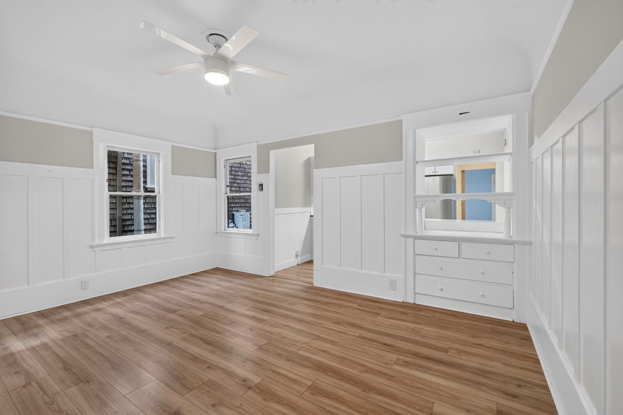 2808 Derby Street - Photo 4 of 10