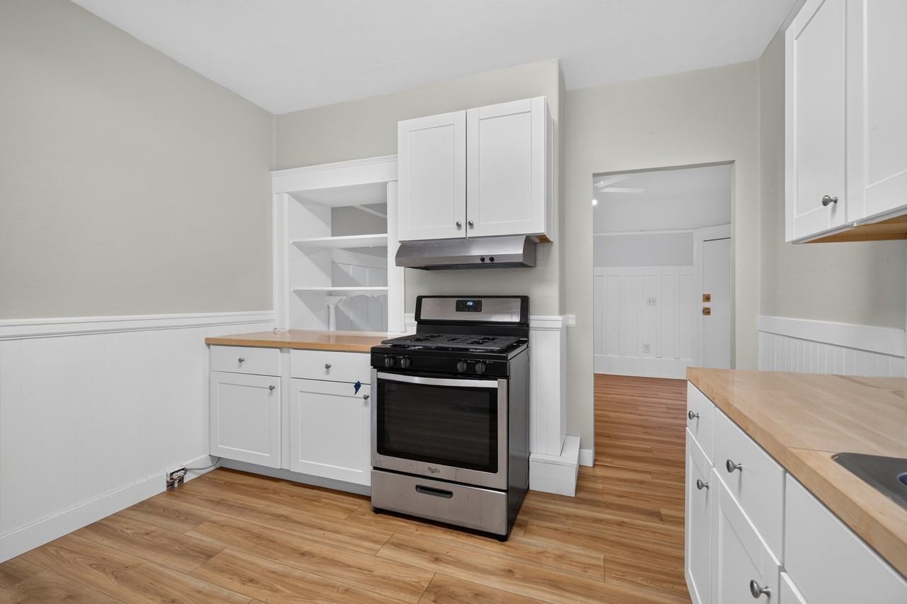 2808 Derby Street - Photo 6 of 10