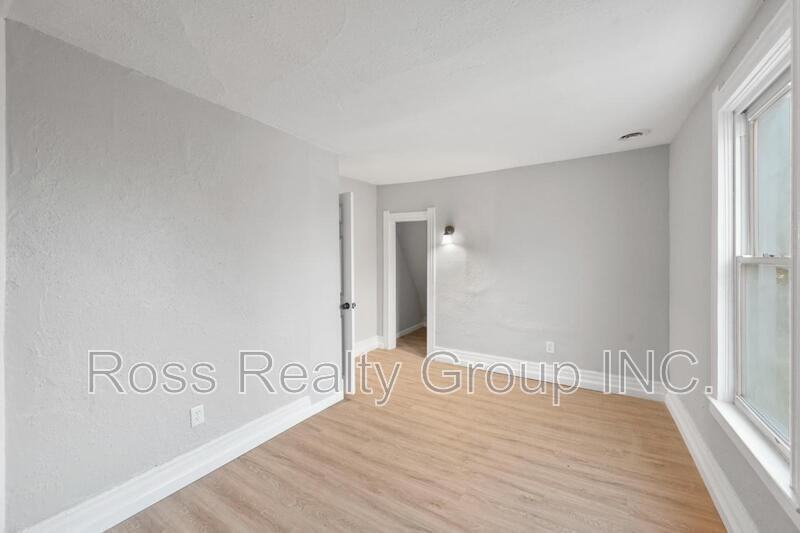 1908 Dunham St - Photo 4 of 13