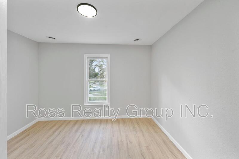 1908 Dunham St - Photo 6 of 13