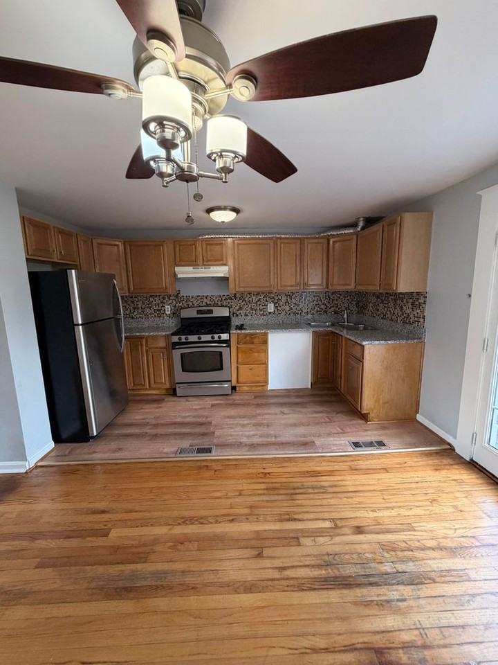 749 Aldworth Rd - Photo 6 of 19
