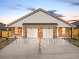 4907 Rose Garden Loop - Photo 1 of 1