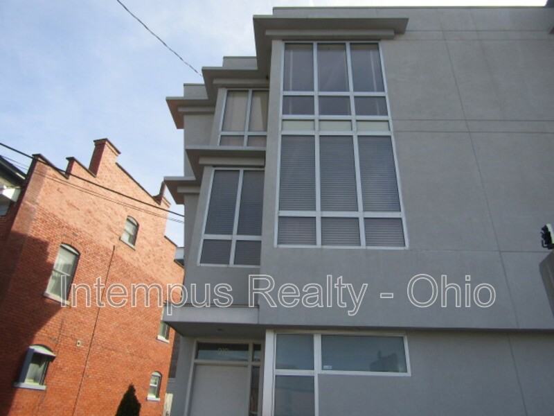 212 S Washington Ave - Photo 3 of 50
