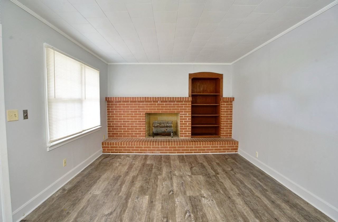 2826 Norwood Ave - Photo 2 of 10