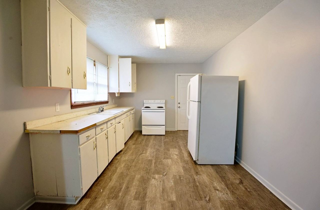 2826 Norwood Ave - Photo 5 of 10