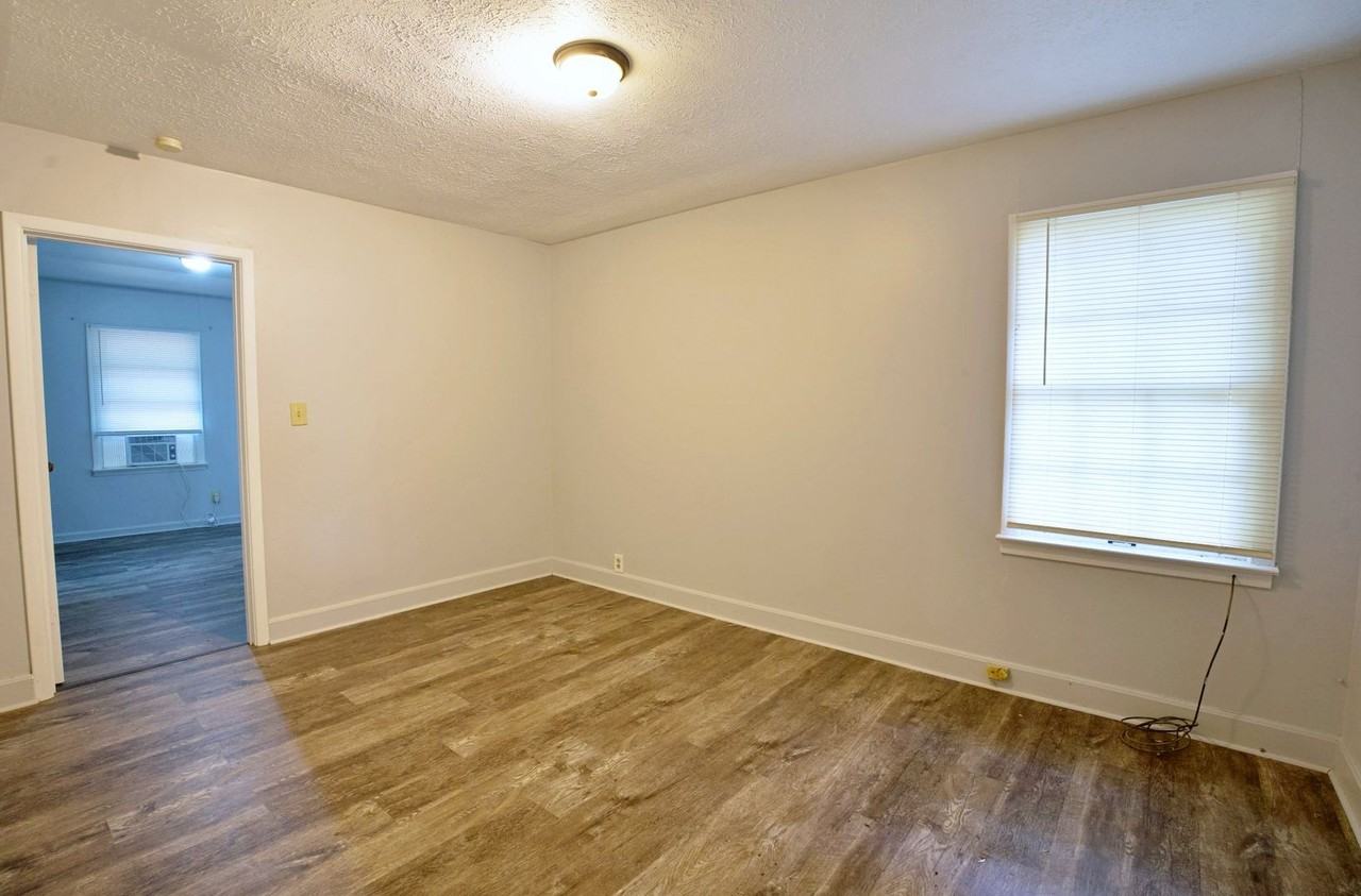 2826 Norwood Ave - Photo 6 of 10