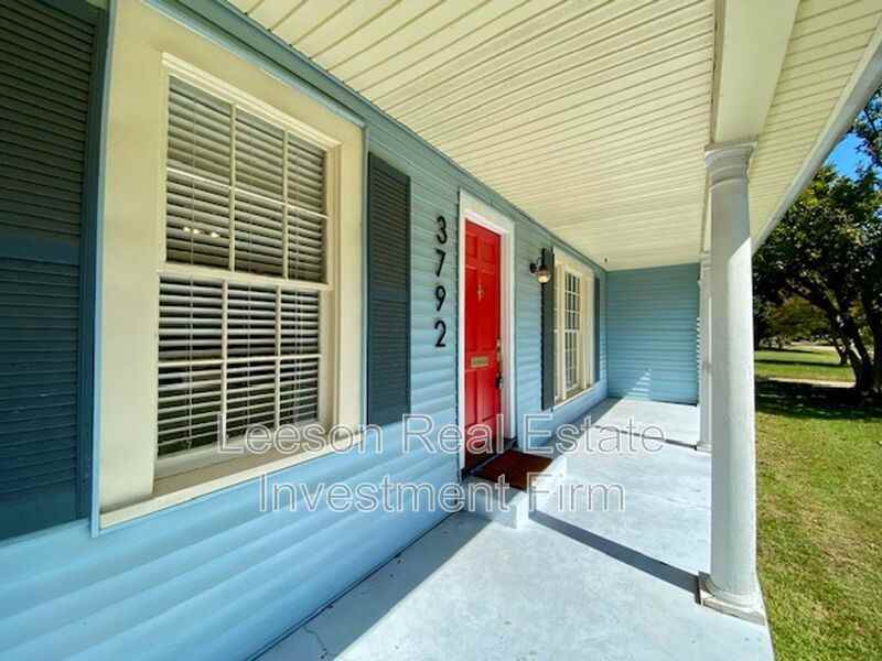 3792 Greenway Pl - Photo 3 of 22