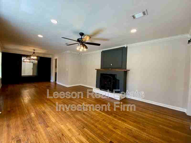 3792 Greenway Pl - Photo 7 of 22