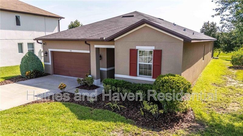 922 Suffolk Pl - Photo 3 of 35