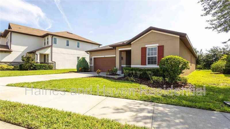922 Suffolk Pl - Photo 4 of 35