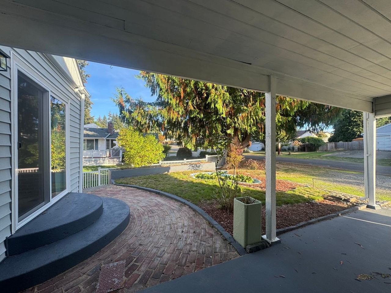 3755 Sunset Dr W - Photo 3 of 38