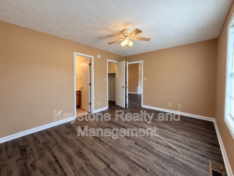 665 Artic Ave - Photo 7 of 13