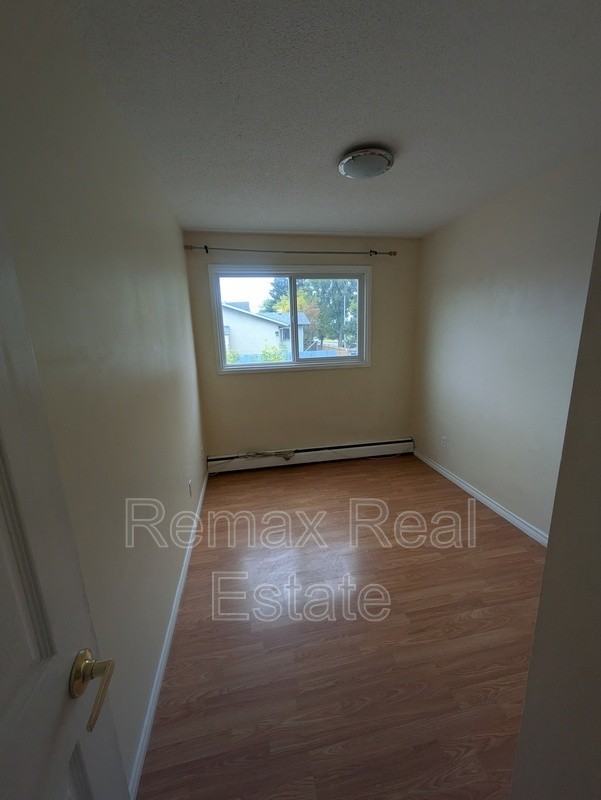 11308-127 Ave Nw #205 - Photo 4 of 5