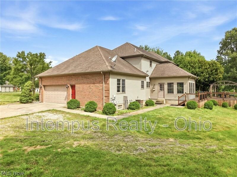 6605 Brookhollow Dr Sw - Photo 3 of 30