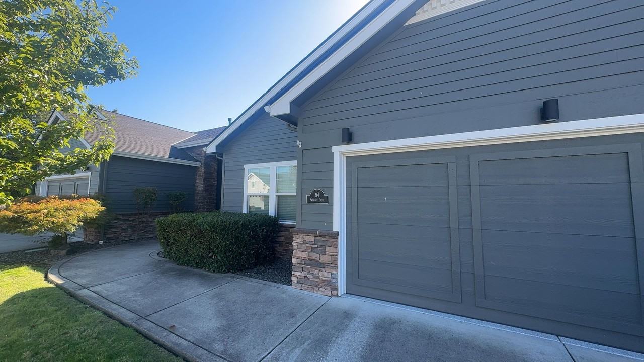 94 Skyhawk Dr - Photo 2 of 26