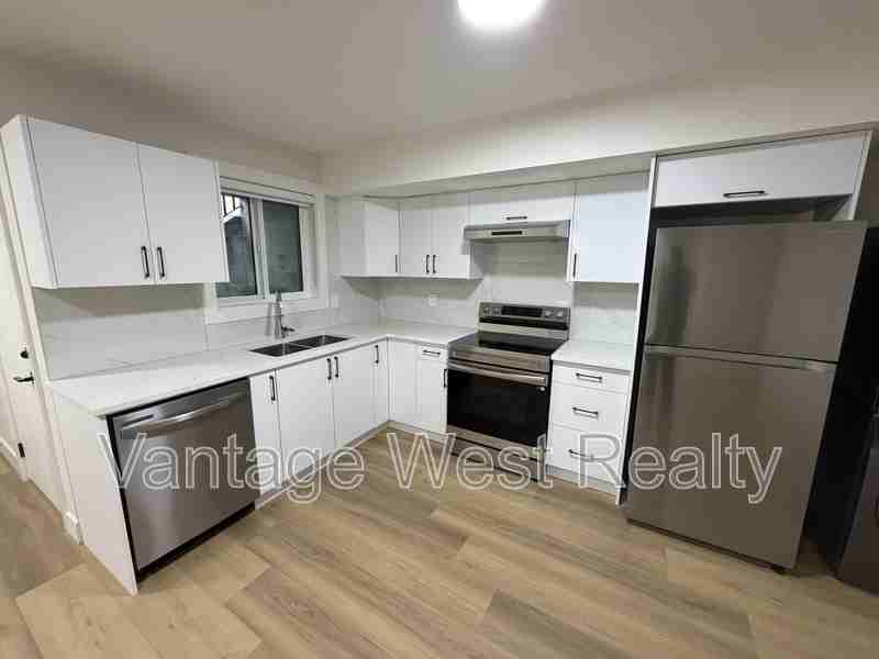 3741B Astoria Dr - Photo 4 of 12