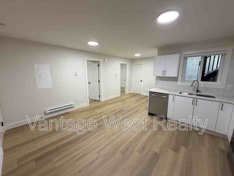 3741B Astoria Dr - Photo 5 of 12