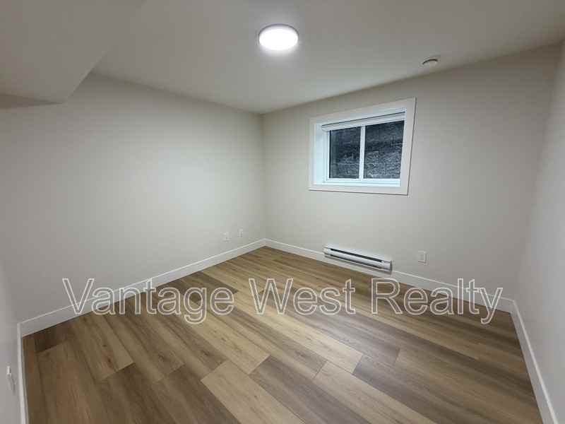 3741B Astoria Dr - Photo 6 of 12