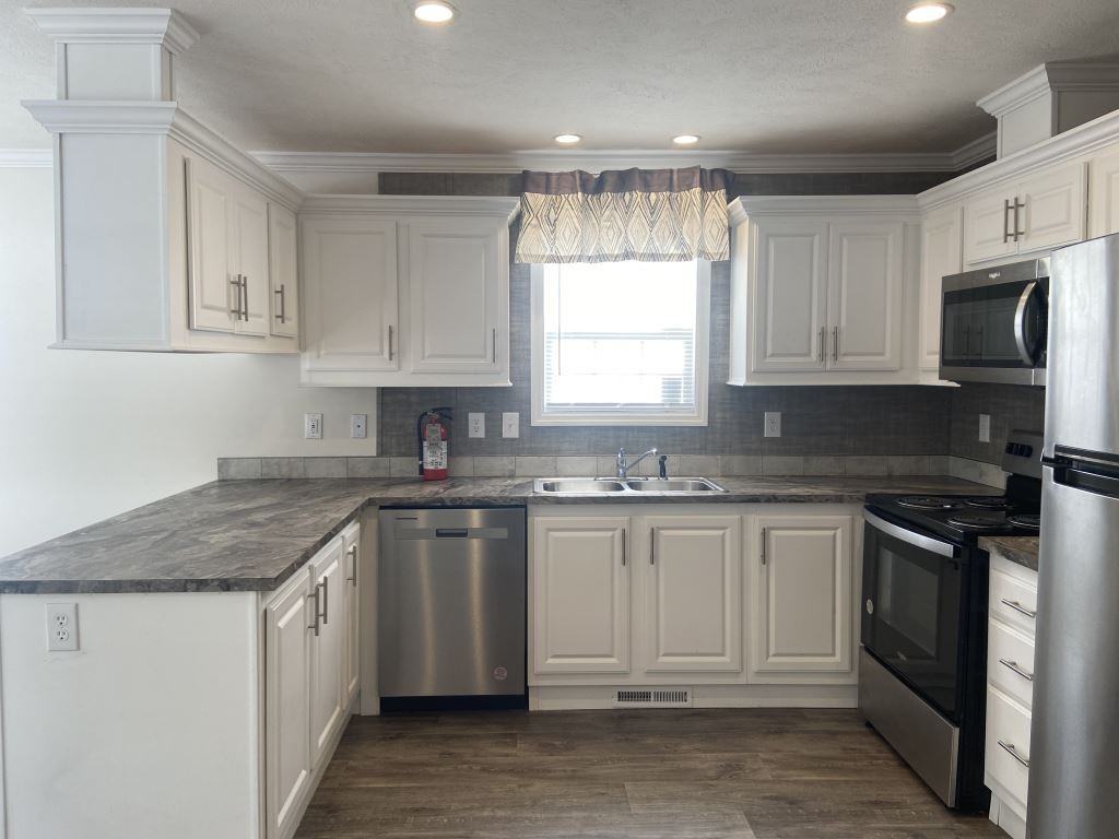 16 Beaver Ave - Photo 4 of 21