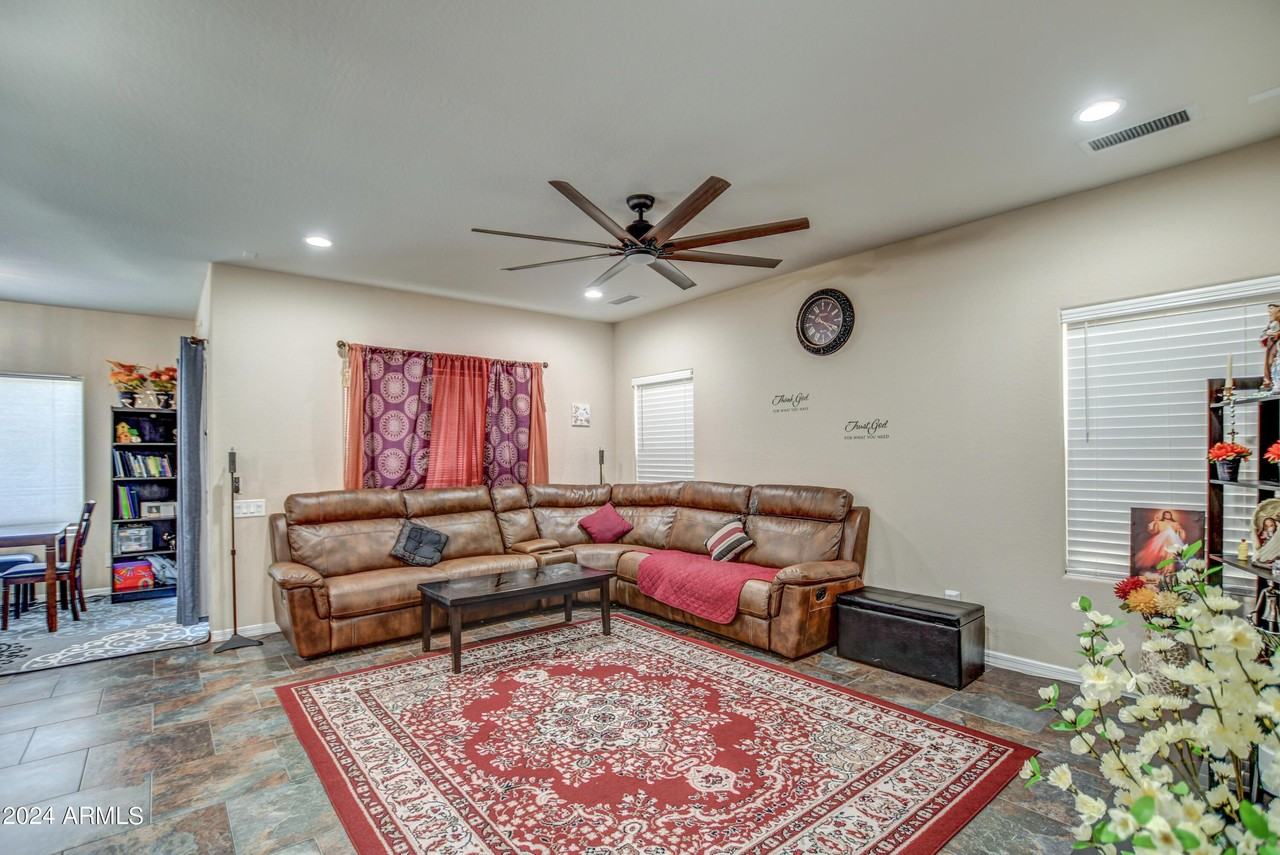 2015 W Davis Rd - Photo 5 of 50