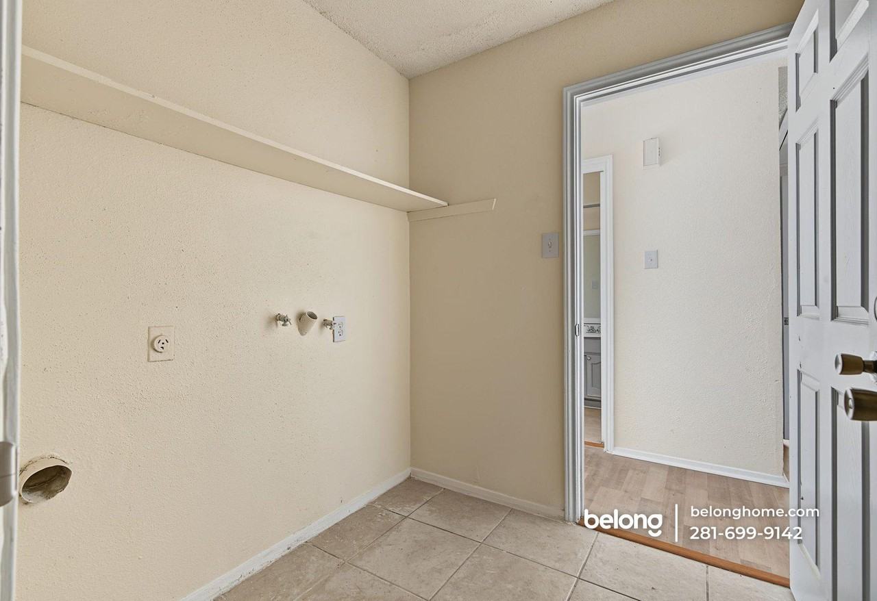 10007 Rippling Fields Dr - Photo 5 of 27