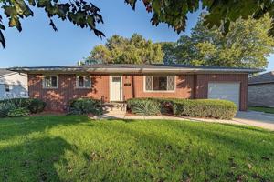 featured image of 2917 Shoreland Ave