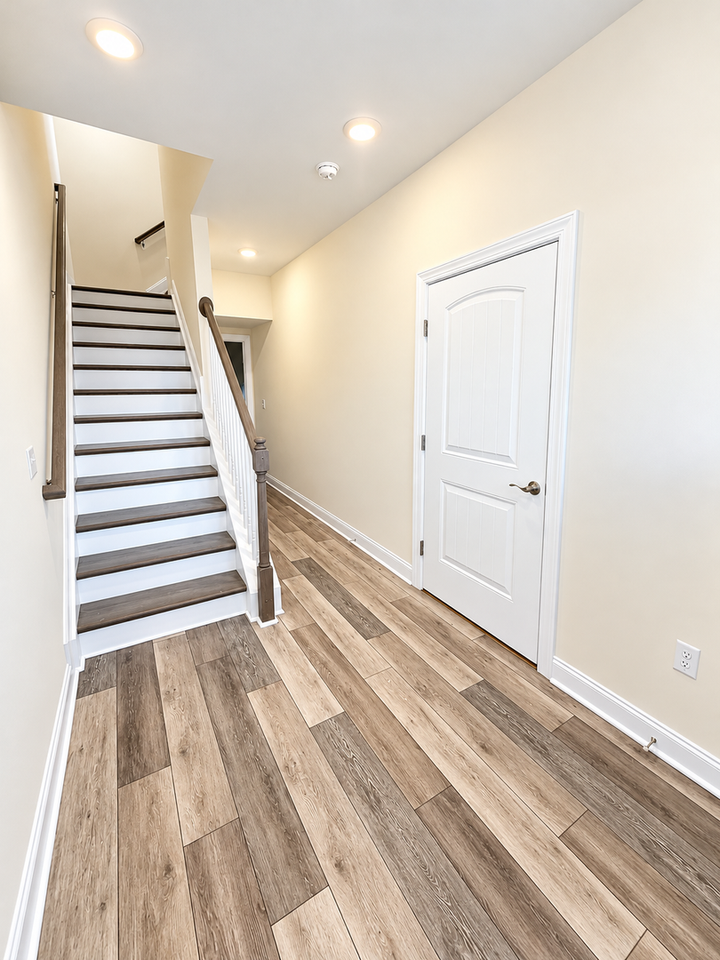 1060 Harvest Ct - Photo 3 of 12